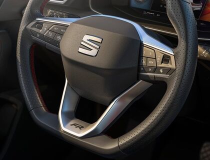 gtt-motors-noul-seat-leon-design-interior-comenzi-volan