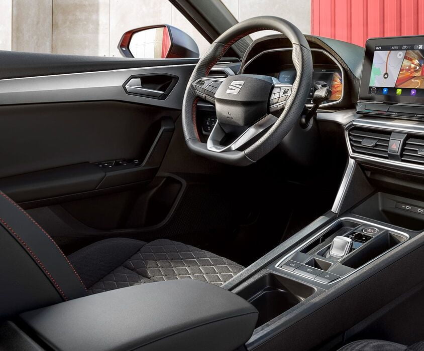 gtt-motors-noul-seat-leon-design-interior-multimedia