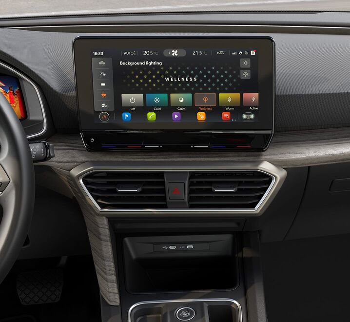 gtt-motors-noul-seat-leon-ecran-navigatie-10-inch
