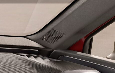 gttmotors-seat-leon-beats-audio