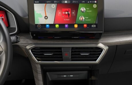 gttmotors-seat-leon-ecran-navigatie-10-inch
